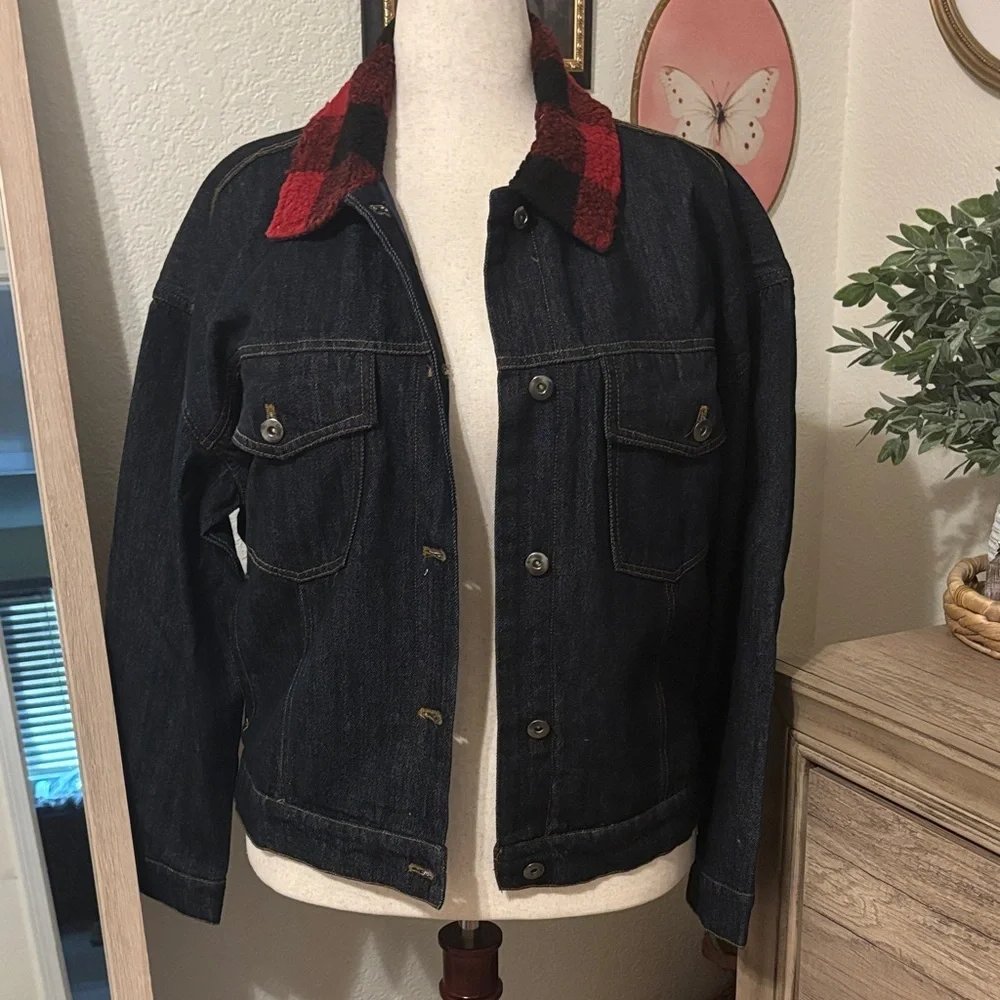 Altar’d State Noella Denim Jacket with Sherpa Collar-Size Medium